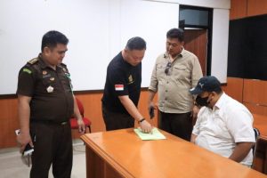 Tim Tangkap Buronan(TABUR) Kejaksaan Tinggi Sulawesi Utara Berhasil Mengamankan Terpidana Hendra Sihombing