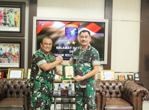 Kunjungan Kerja Kapuskesad di Sambut Pangdam XII/Tpr Mayjen TNI Sulaiman Agusto, S.I.P., M.M.